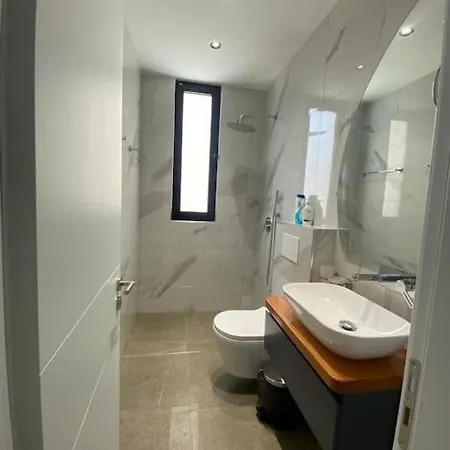 Appartamento Flat To Rent In *