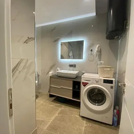 Flat To Rent In Sarandë